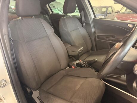 Alfa Romeo Giulietta 1.4 TB MultiAir Collezione Euro 5 (s/s) 5dr 12