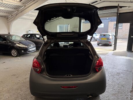 Peugeot 208 1.2 PureTech GT Line Euro 6 (s/s) 5dr 33