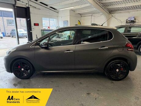 Peugeot 208 1.2 PureTech GT Line Euro 6 (s/s) 5dr 4