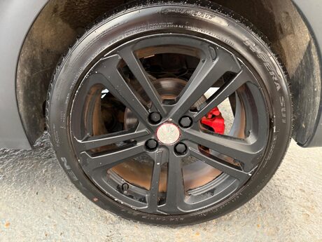 Peugeot 208 1.2 PureTech GT Line Euro 6 (s/s) 5dr 27