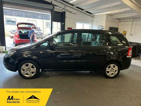 Vauxhall Zafira 1.6 16V Exclusiv Euro 5 5dr 3