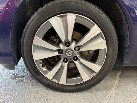 Nissan Pulsar 1.2 DIG-T Tekna Euro 5 (s/s) 5dr Euro 5 28