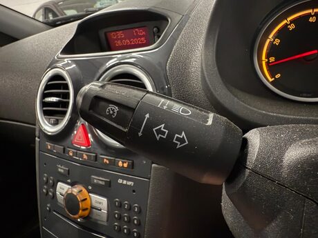 Vauxhall Corsa 1.4 16V SE Auto Euro 5 5dr 21