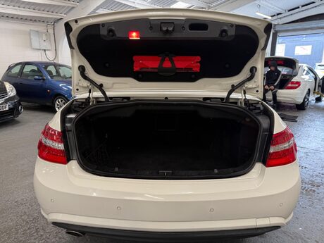 Mercedes-Benz E Class 2.1 E250 CDI BlueEfficiency Sport Cabriolet Tiptronic Euro 5 2dr 30