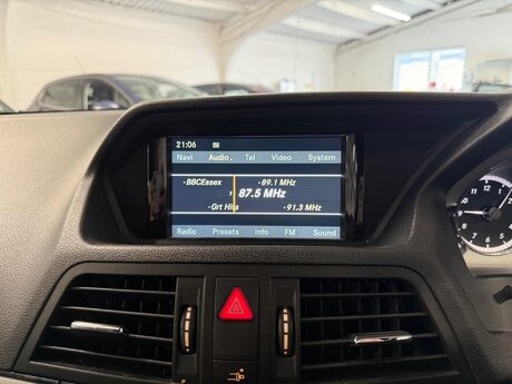 Mercedes-Benz E Class 2.1 E250 CDI BlueEfficiency Sport Cabriolet Tiptronic Euro 5 2dr 27