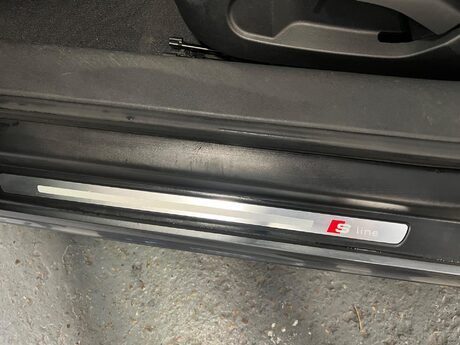 Audi TT 2.0 TDI S line quattro Euro 5 3dr 30