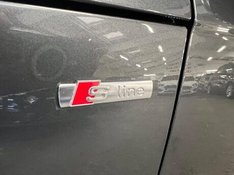 Audi TT 2.0 TDI S line quattro Euro 5 3dr 28