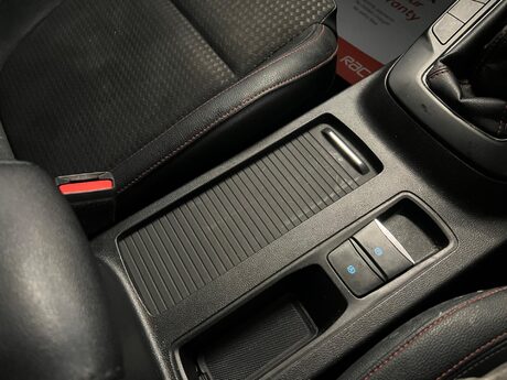 Ford Focus 1.0T EcoBoost ST-Line X Euro 6 (s/s) 5dr 11