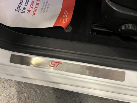 Ford Focus 1.0T EcoBoost ST-Line X Euro 6 (s/s) 5dr 40