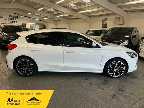 Ford Focus 1.0T EcoBoost ST-Line X Euro 6 (s/s) 5dr 7