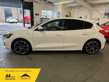Ford Focus 1.0T EcoBoost ST-Line X Euro 6 (s/s) 5dr 4