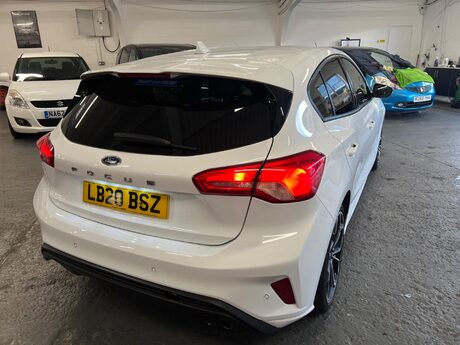 Ford Focus 1.0T EcoBoost ST-Line X Euro 6 (s/s) 5dr 8