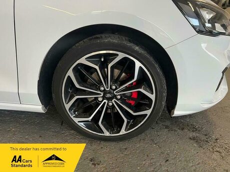 Ford Focus 1.0T EcoBoost ST-Line X Euro 6 (s/s) 5dr 23