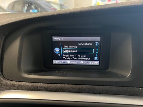 Volvo V40 1.6 D2 R-Design Euro 5 (s/s) 5dr 29