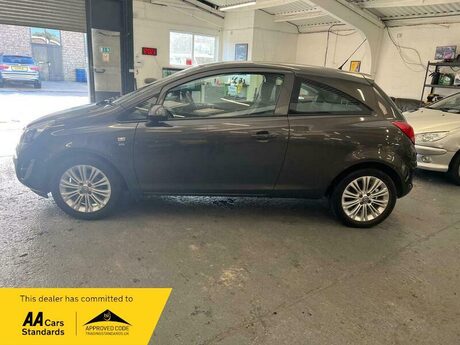 Vauxhall Corsa 1.4 16V SE Auto Euro 5 3dr 5
