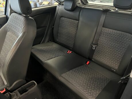 Vauxhall Corsa 1.4 16V SE Auto Euro 5 3dr 11