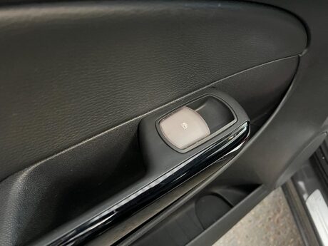 Vauxhall Corsa 1.4 16V SE Auto Euro 5 3dr 26