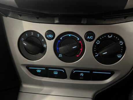 Ford Focus 1.0T EcoBoost Zetec S Euro 5 (s/s) 5dr 15