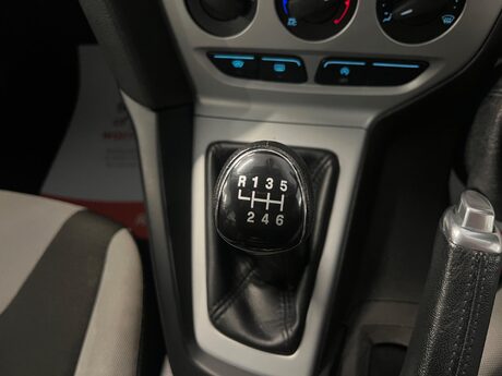 Ford Focus 1.0T EcoBoost Zetec S Euro 5 (s/s) 5dr 35