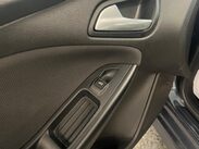 Ford Focus 1.0T EcoBoost Zetec S Euro 5 (s/s) 5dr 18