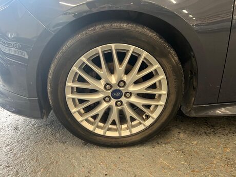 Ford Focus 1.0T EcoBoost Zetec S Euro 5 (s/s) 5dr 20