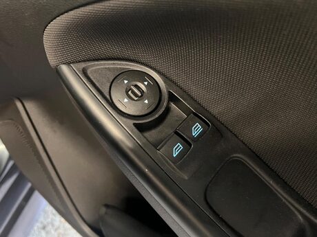 Ford Focus 1.0T EcoBoost Zetec S Euro 5 (s/s) 5dr 11