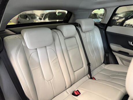 Land Rover Range Rover Evoque 2.2 SD4 Pure Auto 4WD Euro 5 5dr 14