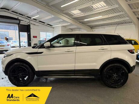 Land Rover Range Rover Evoque 2.2 SD4 Pure Auto 4WD Euro 5 5dr 4