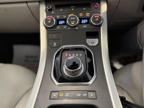 Land Rover Range Rover Evoque 2.2 SD4 Pure Auto 4WD Euro 5 5dr 19