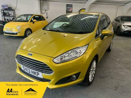 Ford Fiesta 1.0T EcoBoost Titanium Euro 5 (s/s) 3dr 2