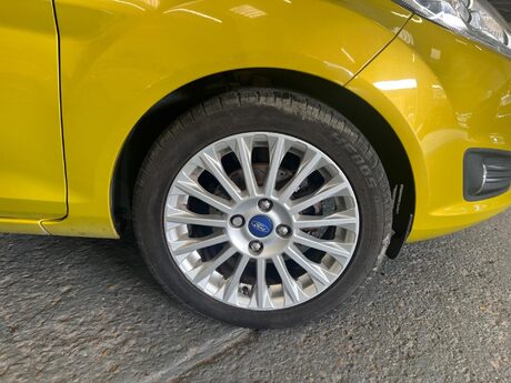Ford Fiesta 1.0T EcoBoost Titanium Euro 5 (s/s) 3dr 18