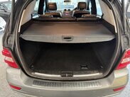 Mercedes-Benz M Class 3.0 ML350 CDI V6 BlueEfficiency Sport G-Tronic 4WD Euro 5 5dr 32