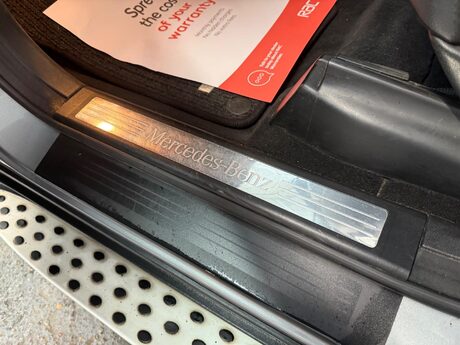 Mercedes-Benz M Class 3.0 ML350 CDI V6 BlueEfficiency Sport G-Tronic 4WD Euro 5 5dr 39