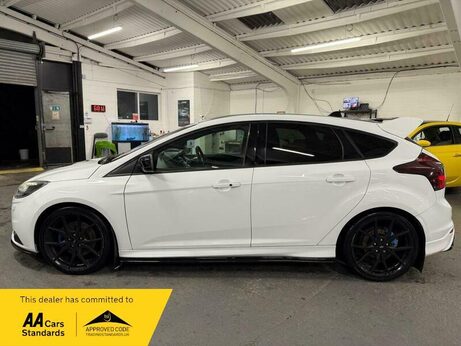 Ford Focus 2.0T EcoBoost ST-3 Euro 5 (s/s) 5dr 3