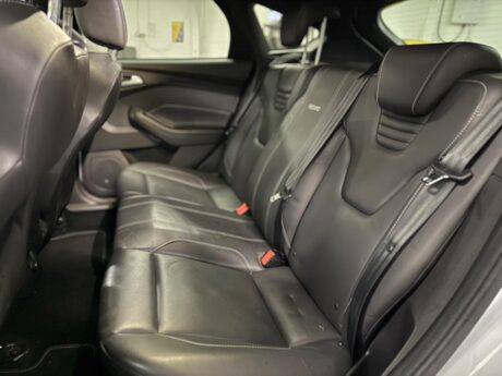 Ford Focus 2.0T EcoBoost ST-3 Euro 5 (s/s) 5dr 13