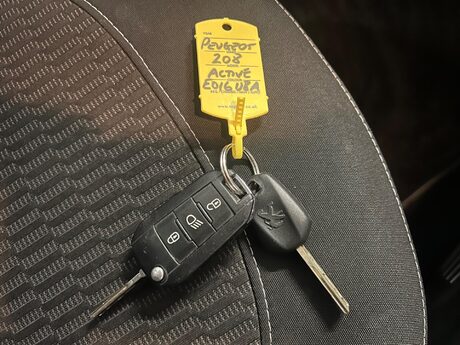 Peugeot 208 1.2 PureTech Active Euro 6 5dr 17