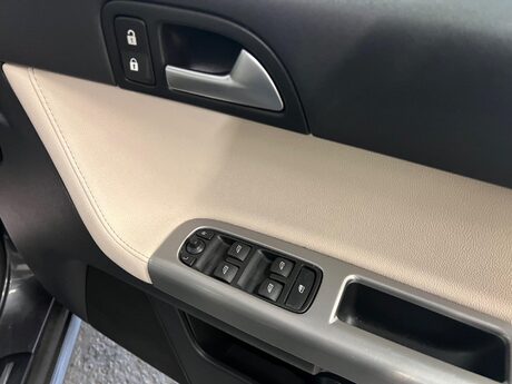 Volvo S40 1.6 D2 R-Design Euro 5 4dr 22