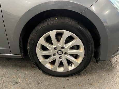 SEAT Leon 1.6 TDI CR SE DSG Euro 5 (s/s) 5dr 21