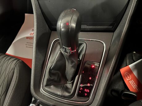 SEAT Leon 1.6 TDI CR SE DSG Euro 5 (s/s) 5dr 11