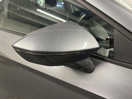 SEAT Leon 1.6 TDI CR SE DSG Euro 5 (s/s) 5dr 29