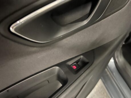 SEAT Leon 1.6 TDI CR SE DSG Euro 5 (s/s) 5dr 19