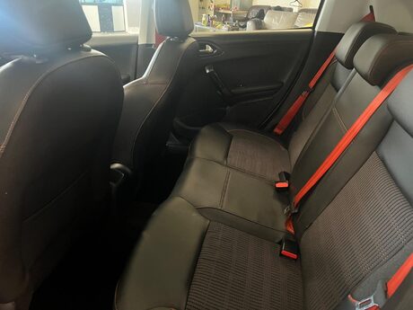 Peugeot 208 1.2 PureTech Roland Garros Euro 6 (s/s) 5dr 10