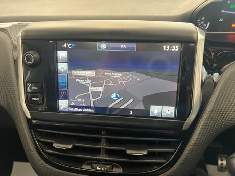 Peugeot 208 1.2 PureTech Roland Garros Euro 6 (s/s) 5dr 24