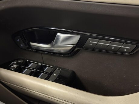 Land Rover Range Rover Evoque 2.2 SD4 Prestige Auto 4WD Euro 5 5dr 22