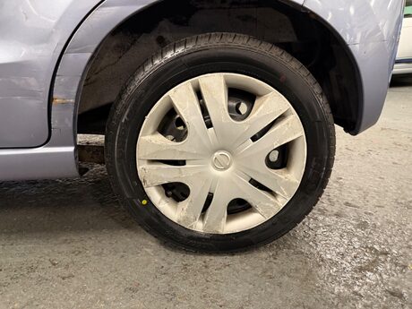 Nissan Pixo 1.0 n-tec Euro 5 5dr 9