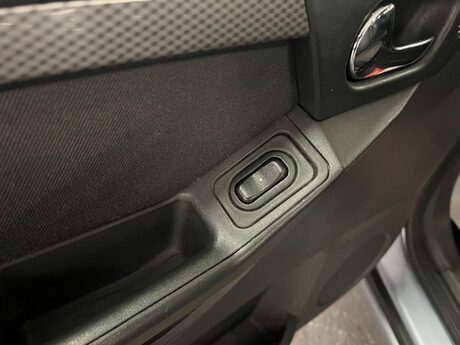 Vauxhall Meriva 1.6i 16v Club Easytronic 5dr 12