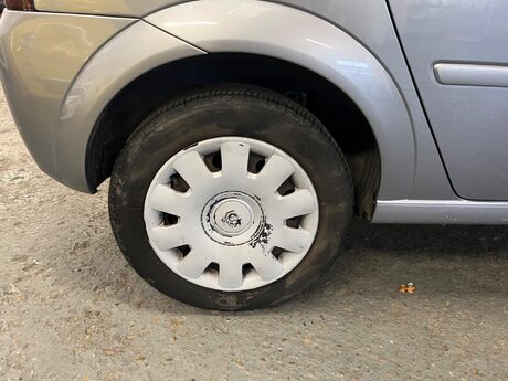 Vauxhall Meriva 1.6i 16v Club Easytronic 5dr 24