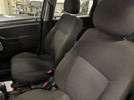 Vauxhall Meriva 1.6i 16v Club Easytronic 5dr 30