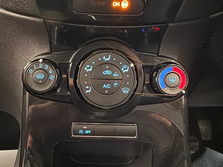 Ford Fiesta 1.0T EcoBoost Zetec Euro 6 (s/s) 3dr 12