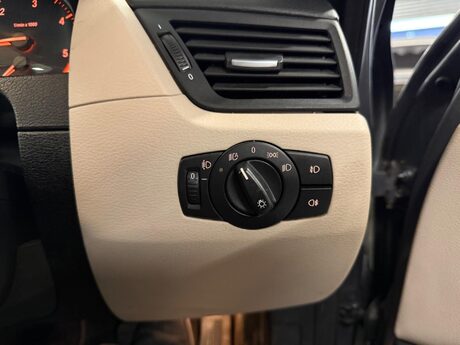 BMW X1 2.0 20d SE Steptronic xDrive Euro 5 5dr 15